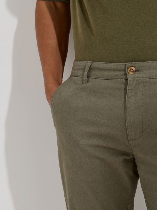 Calças chino regular fit Calças chino regular fit