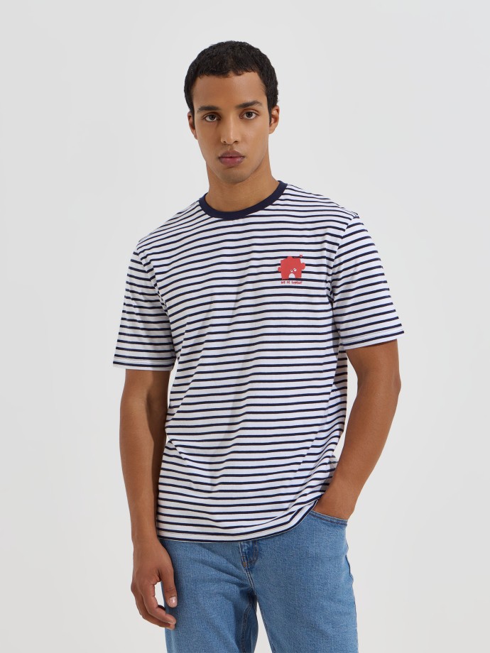 T-shirt �s riscas