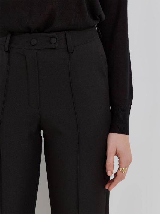 Calças de tecido com 2 botões Calças de tecido com 2 botões