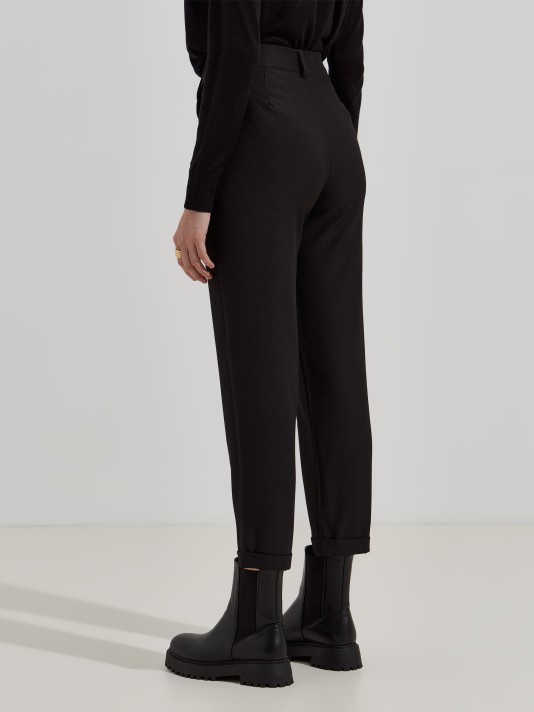 Calças de tecido com 2 botões Calças de tecido com 2 botões