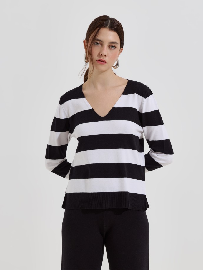 Camisola de malha �s riscas