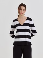 Camisola de malha �s riscas