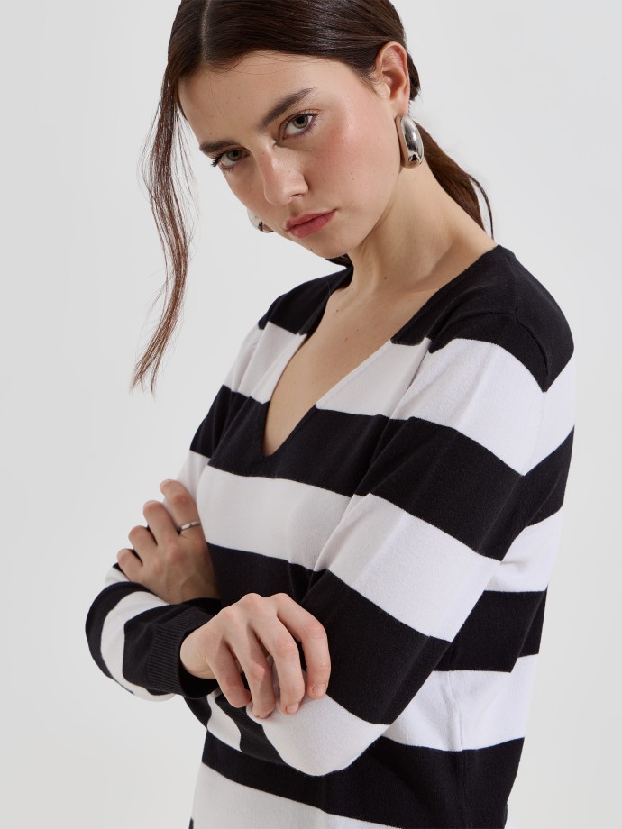 Camisola de malha �s riscas