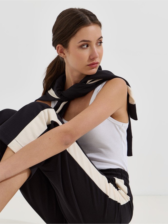 Cal�as com risca lateral