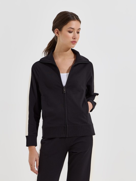 Casaco com risca lateral