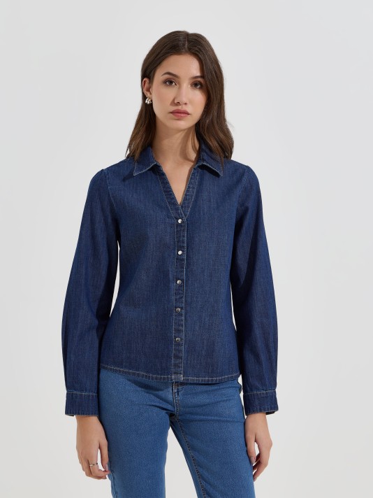 Camisa em ganga cintada