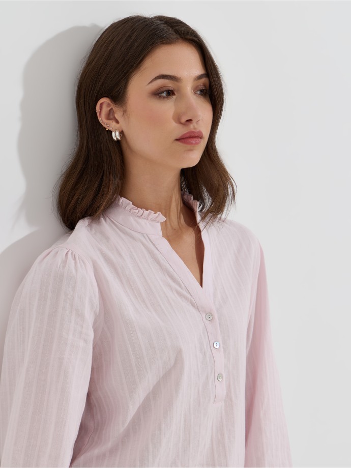 Blusa com decote franzido