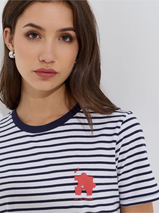T-shirt �s riscas