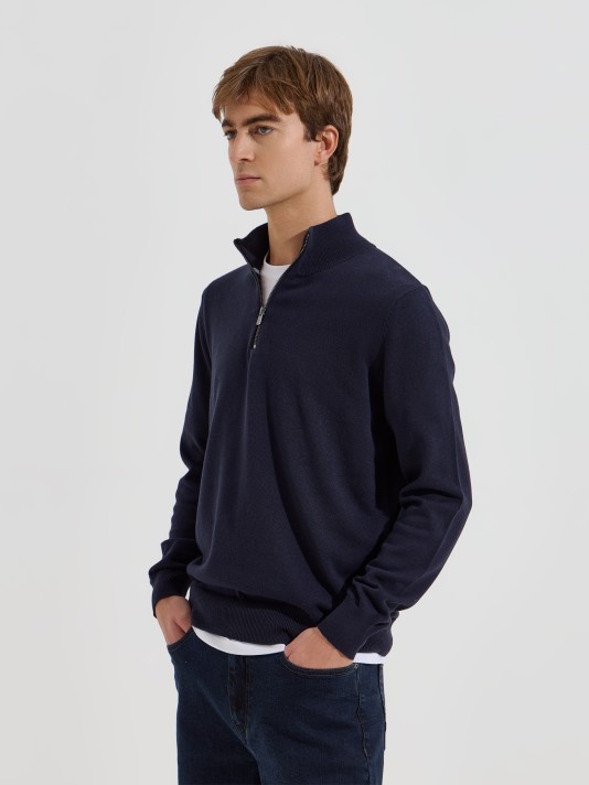 Camisola com gola de fecho