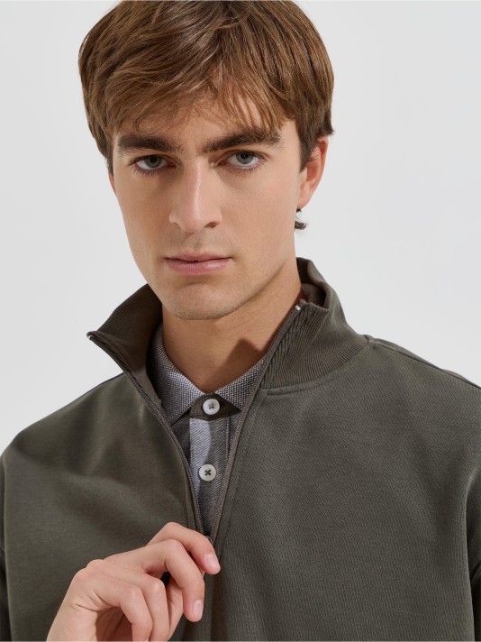 Camisola com gola de fecho Camisola com gola de fecho