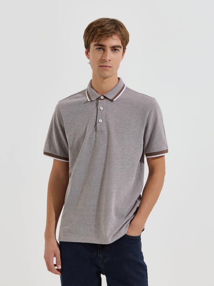 Polo em malha piquet