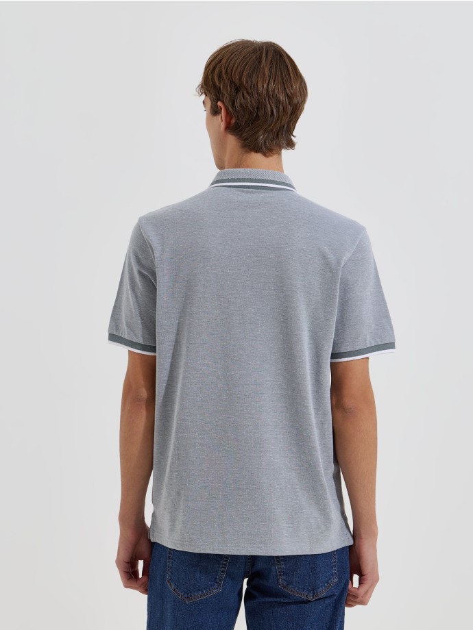 Polo em malha piquet