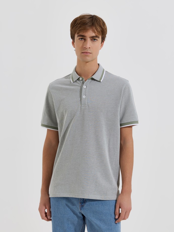 Polo em malha piquet