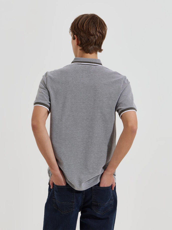 Polo em malha piquet