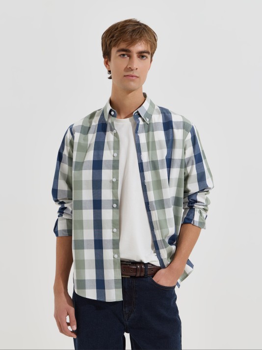 Camisa aos quadrados