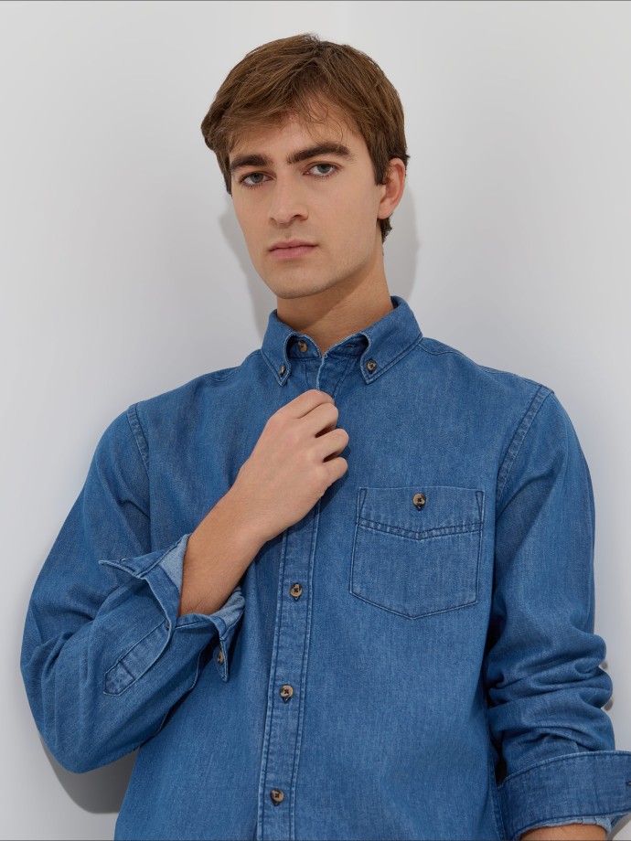 Camisa de ganga com bolso