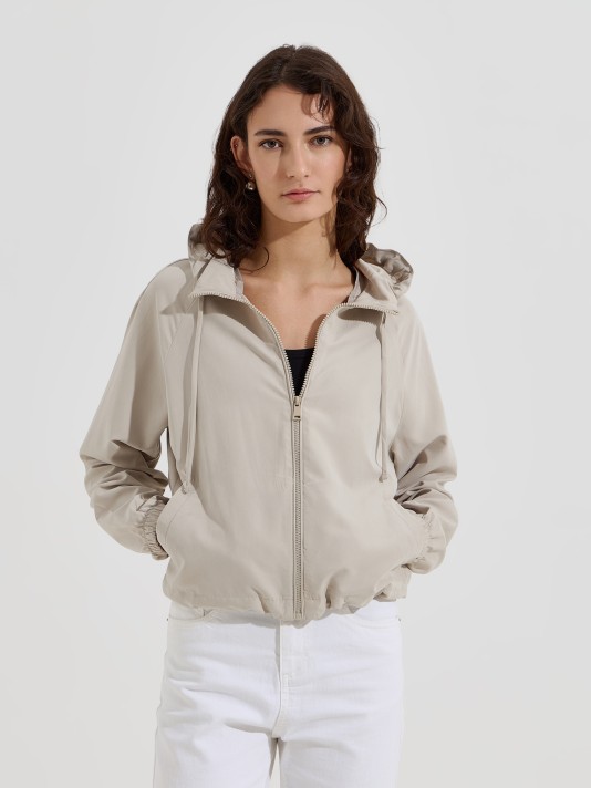 Parka com carapu�o curta