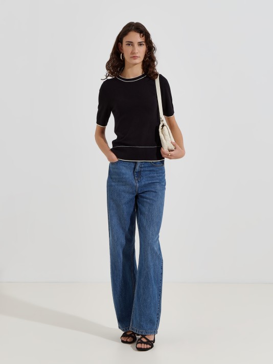 Camisola de malha com detalhes em contraste Camisola de malha com detalhes em contraste
