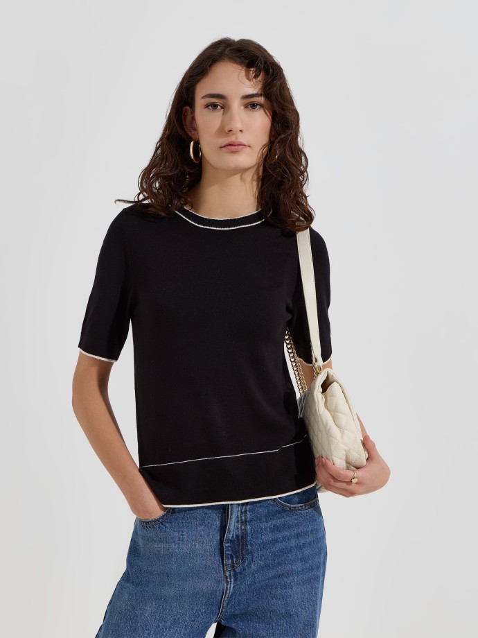 Camisola de malha com detalhes em contraste