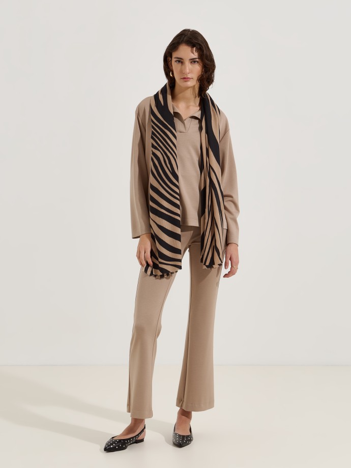 Camisola com colarinho