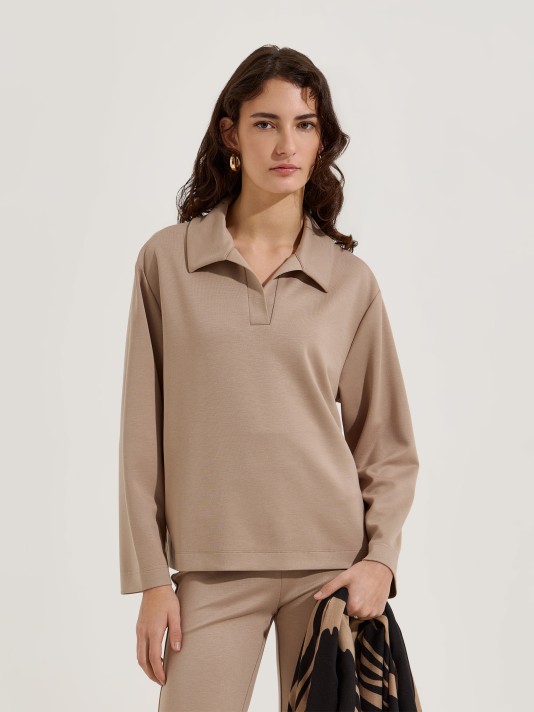 Camisola com colarinho