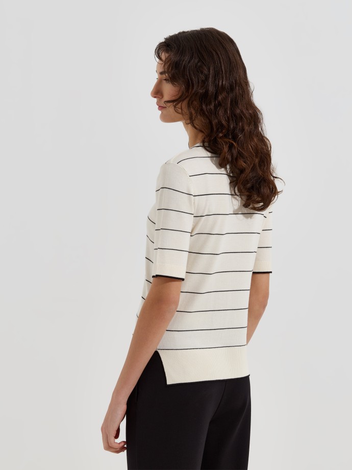 T-shirt de malha �s riscas