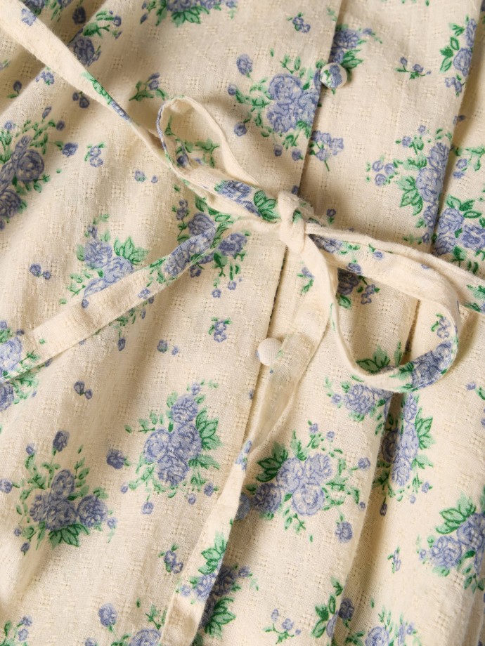 Vestido midi estampado com cinto
