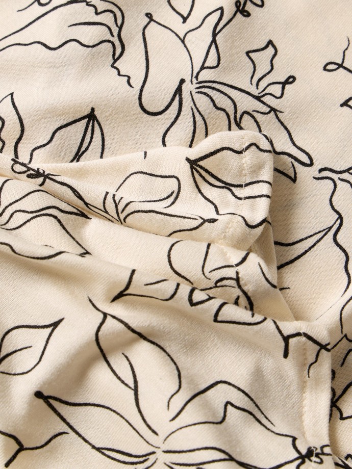 Blusa estampada com decote em V