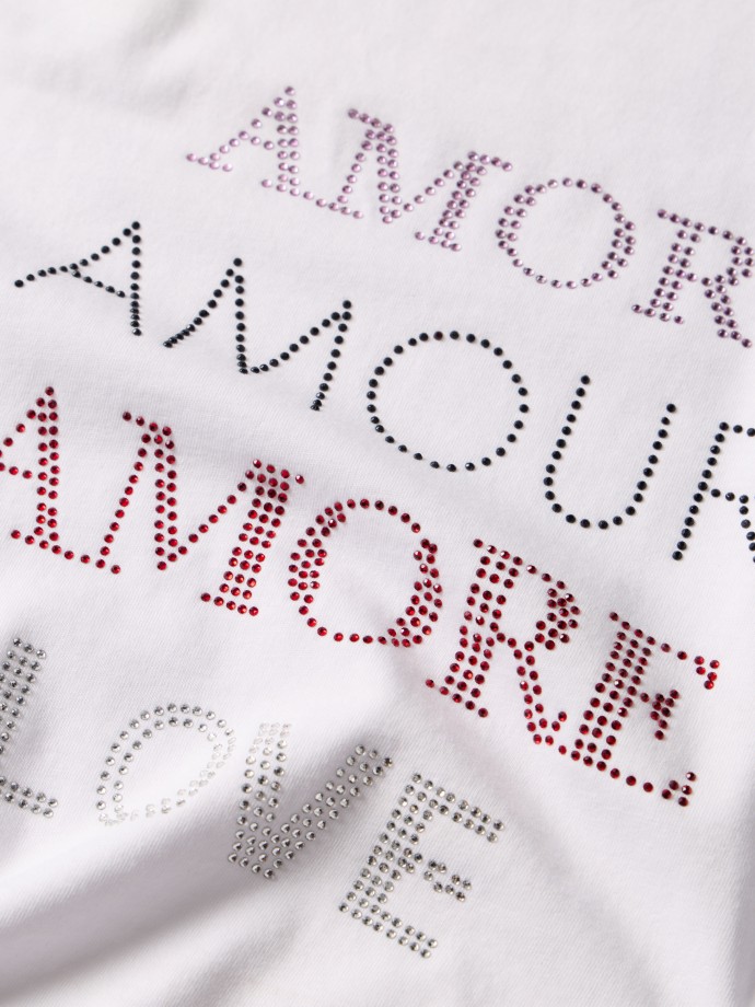 T-shirt estampada detalhes brilhantes