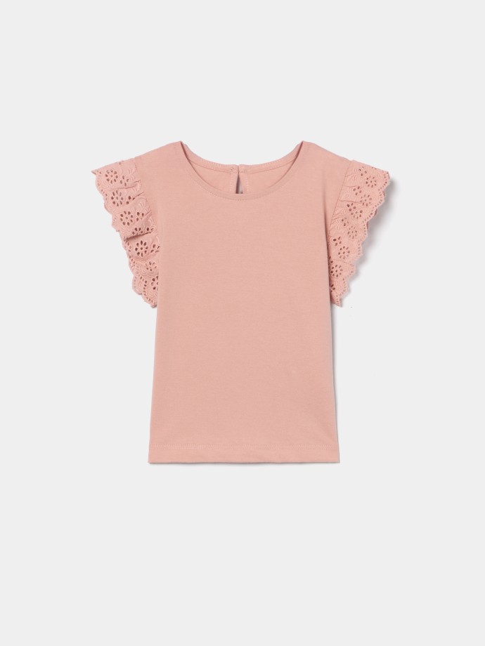 T-shirt com bordado inglês T-shirt com bordado inglês