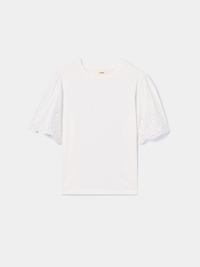 T-shirt com mangas em bordado ingl�s