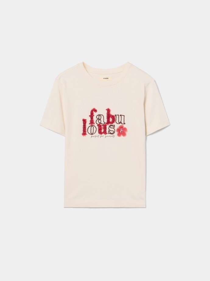 T-shirt com estampado e aplica��es