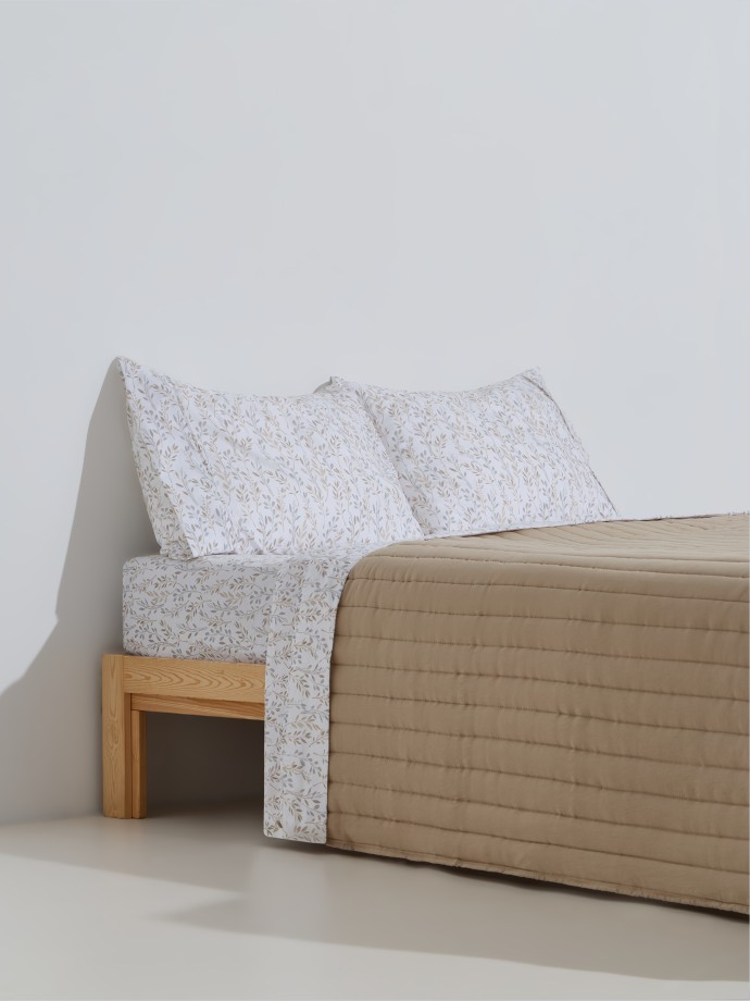 Edred�o de solteiro acolchoado