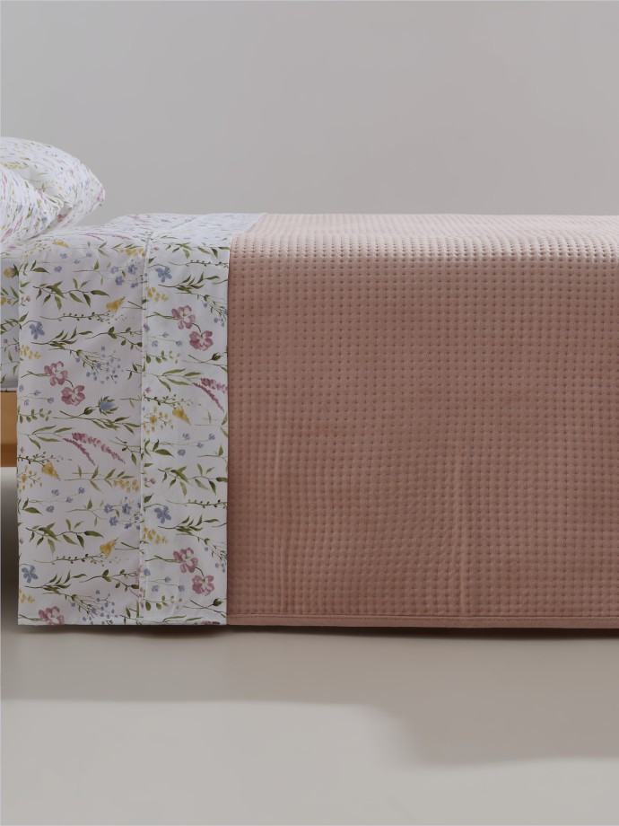 Colcha king size com relevo