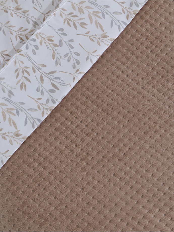 Colcha de casal com relevo