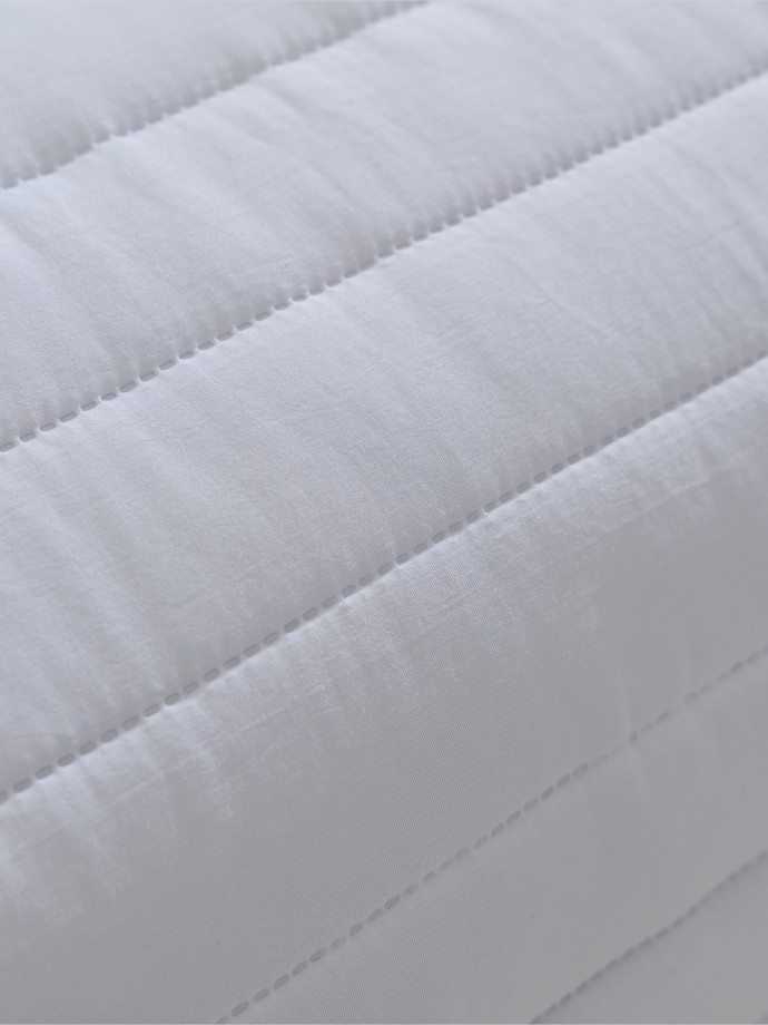 Edred�o de solteiro acolchoado