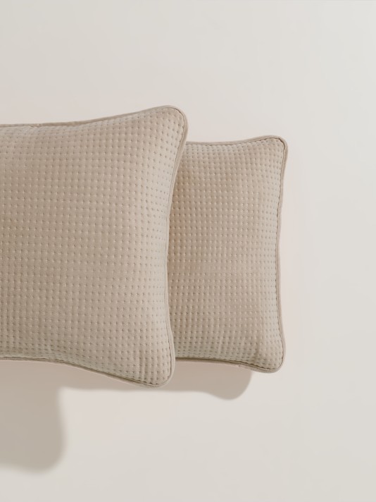 Pack de 2 fronhas decorativas com relevo