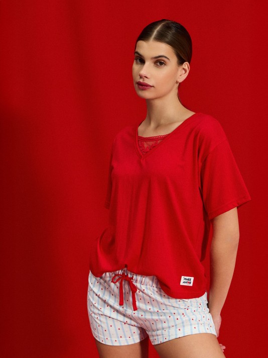 Pijama curto com estampado de cora��es