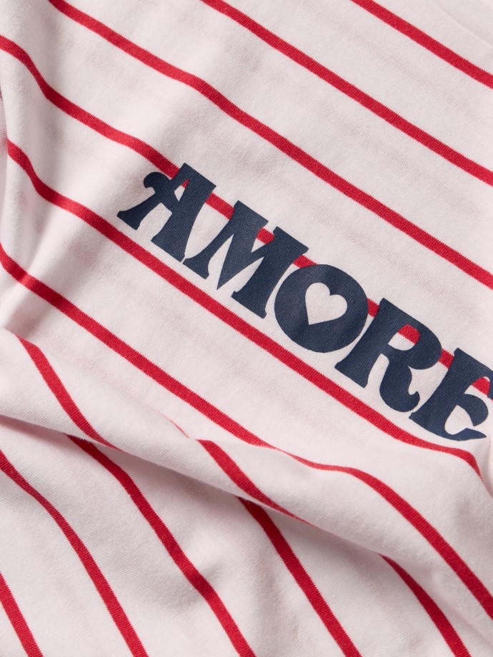 T-shirt �s riscas com estampado