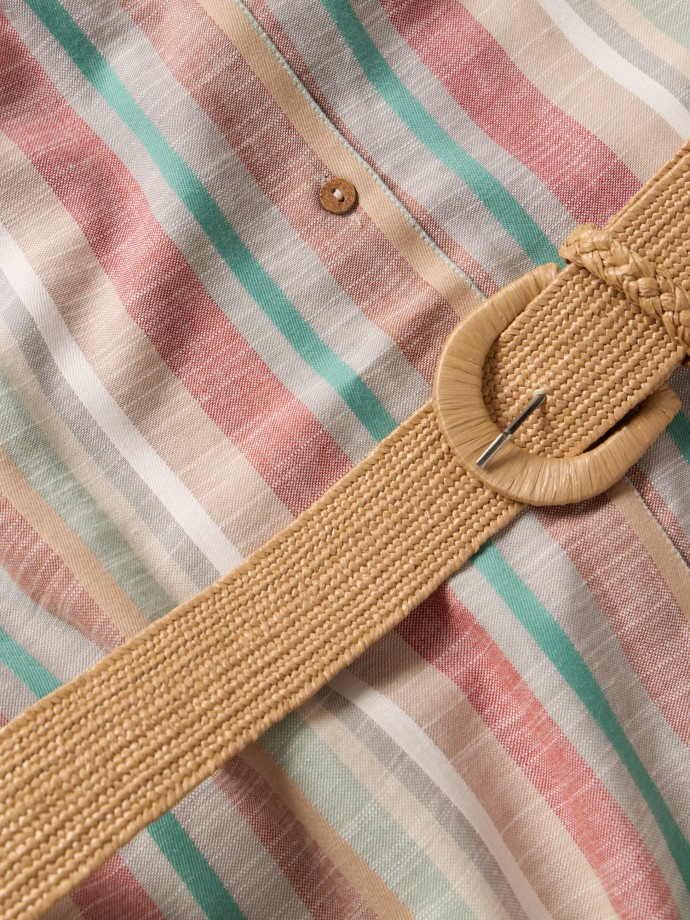 Vestido camiseiro �s riscas com cinto