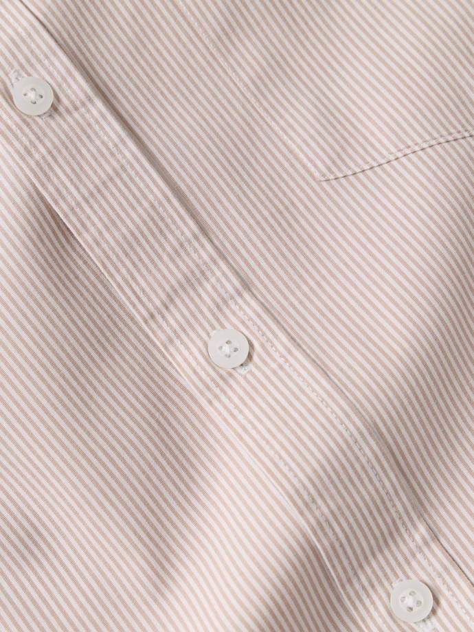 Camisa de manga curta �s riscas
