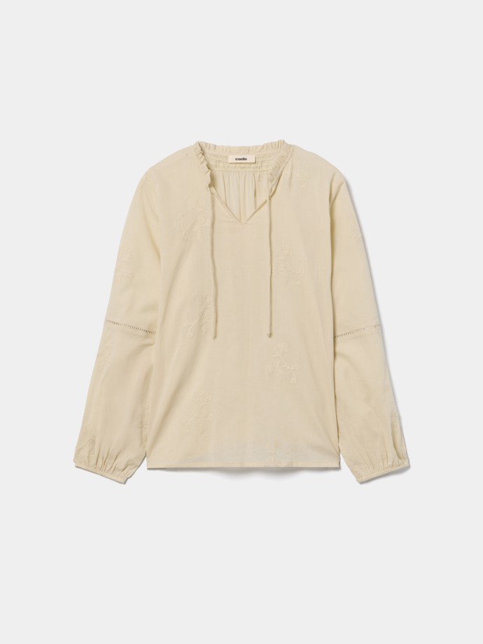 Blusa com bordados