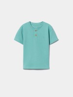 T-shirt com bot�es na gola