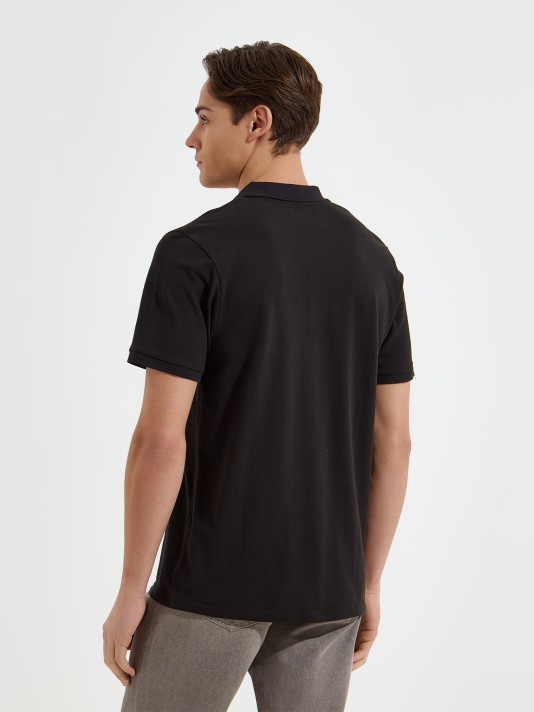 Polo básico em algodão Polo básico em algodão