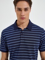 Polo �s riscas