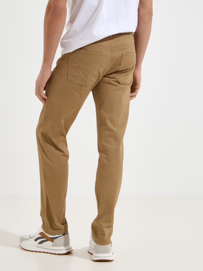 Cal�as slim fit com 5 bolsos