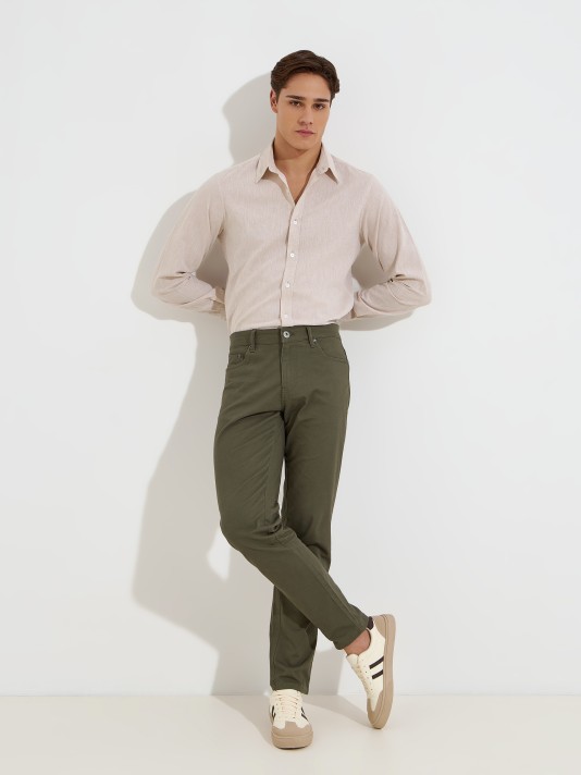 Cal�as slim fit com 5 bolsos
