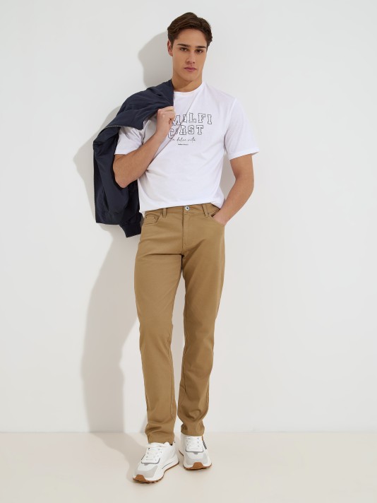 Cal�as slim fit com 5 bolsos