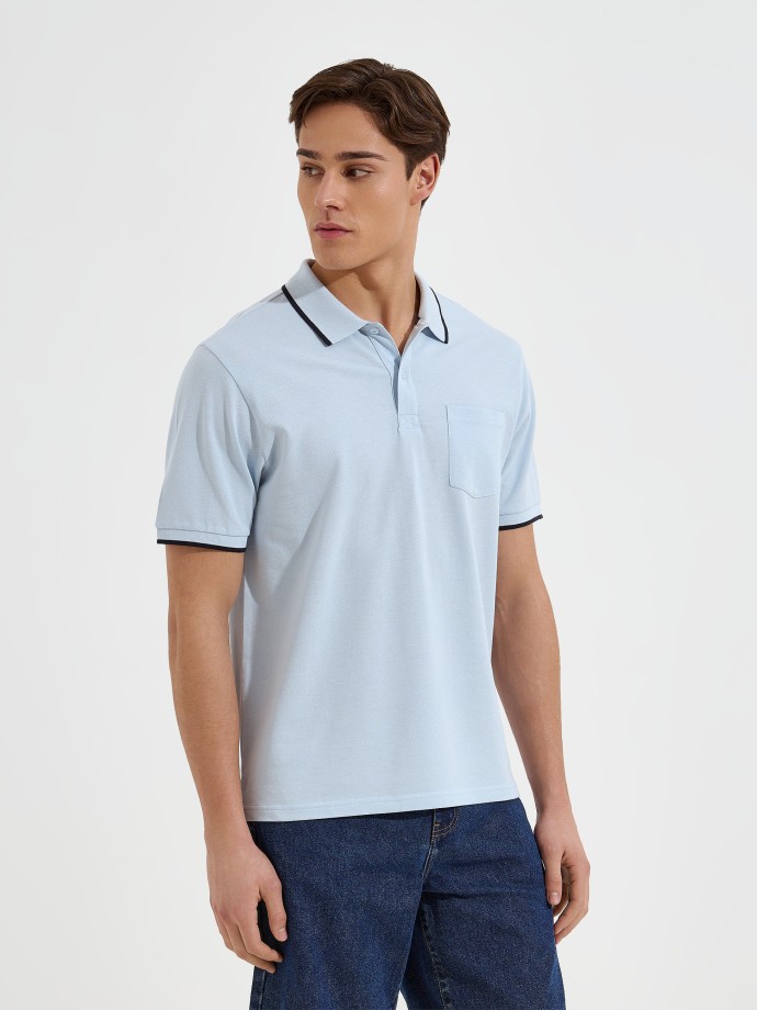 Polo com bolso no peito