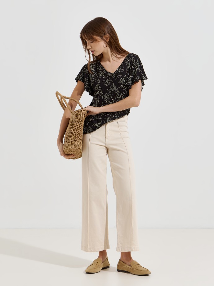 Blusa estampada com decote em V